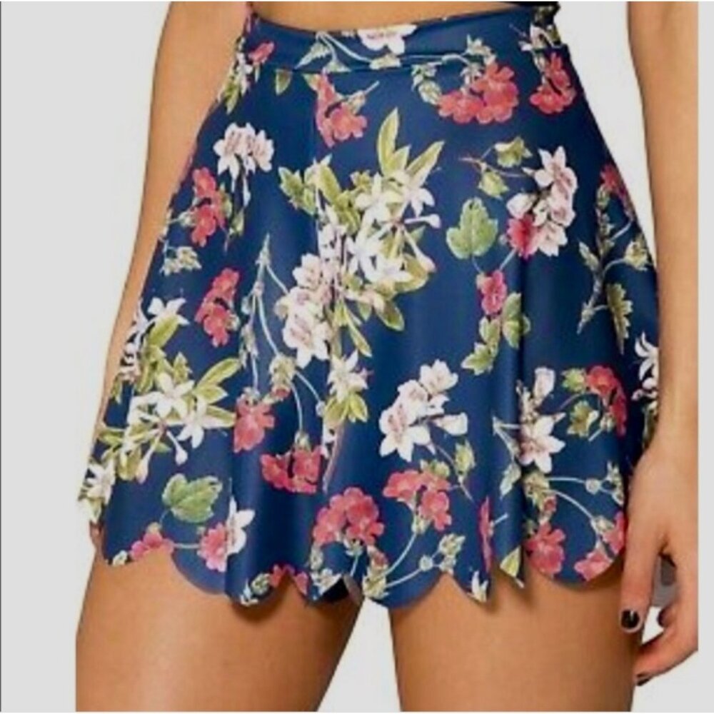 BlackMilk Floral Flare Skort Size Small NWT